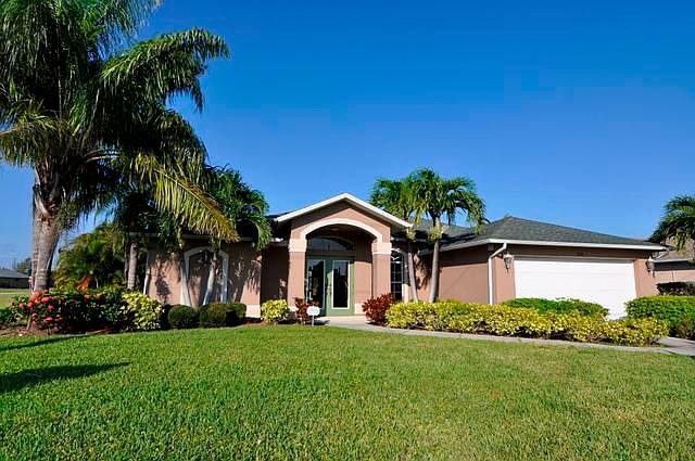 1st image of 3118 Chiquita Blvd N