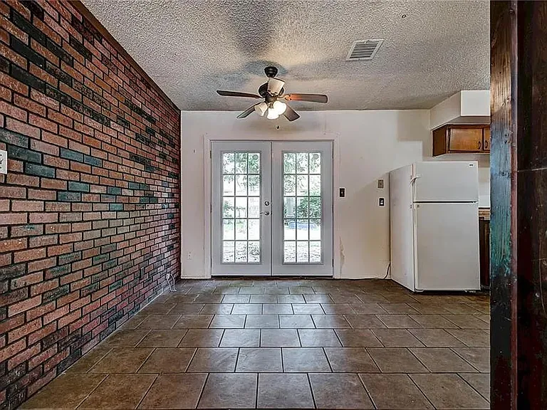 1317 McGregor Dr — Photo 15