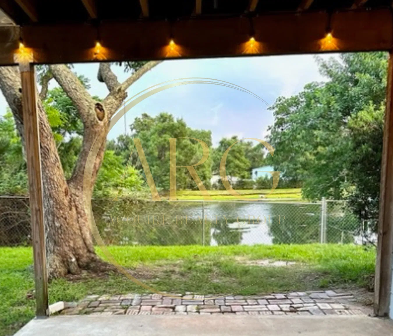 3 bed, 2000 sqft, $2,400 — Photo 1