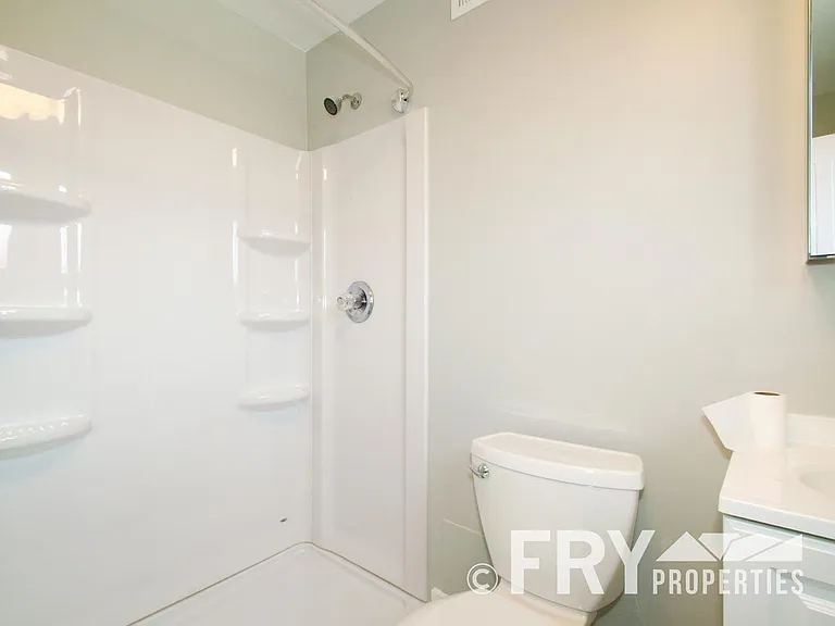 3224 Perry St #B — Photo 16