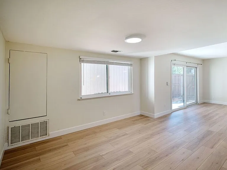 6726 Calvine Rd — Photo 13