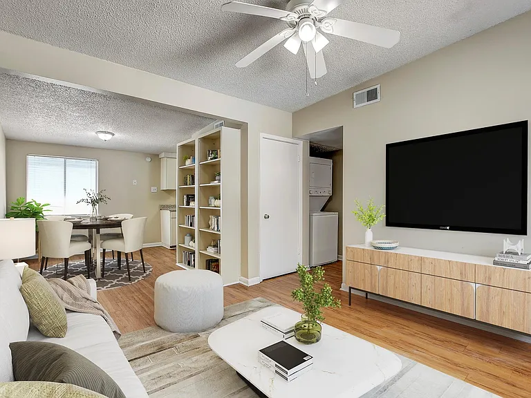 2408 Longview St #211 — Photo 1