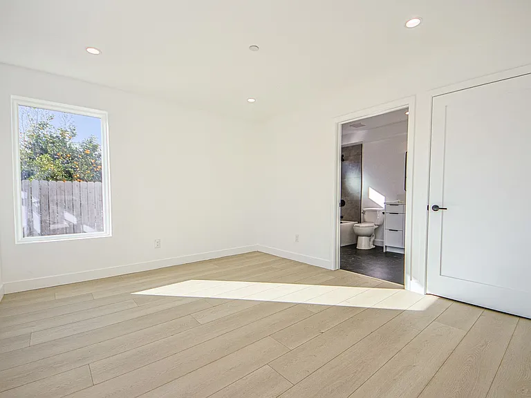 5709 Auckland Ave — Photo 21