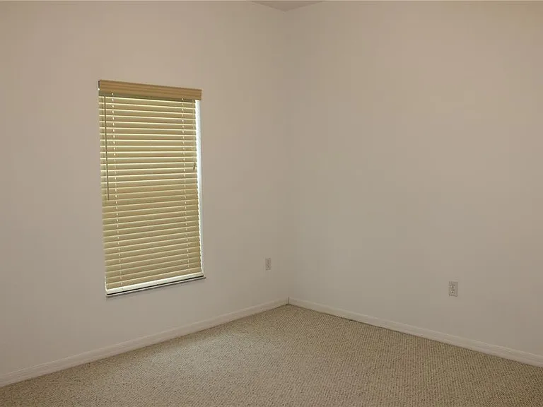 339 Mariners Gate Dr — Photo 11