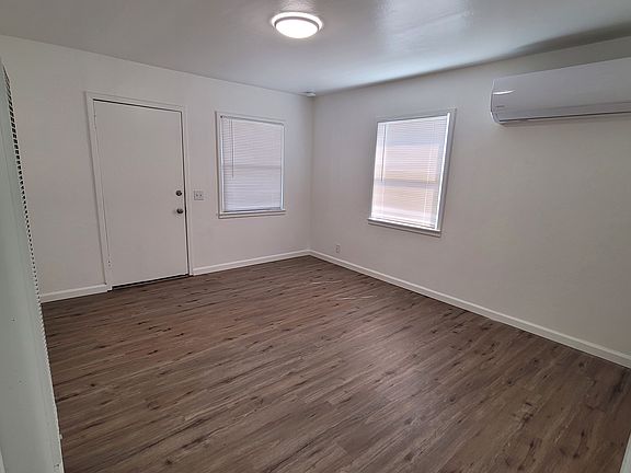3rd image of 272 Evandale Ave