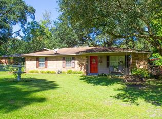 6910 Lee Cir E, Irvington, AL 36544