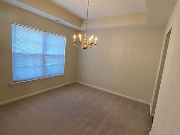 3rd image of 807 Palomino Ct