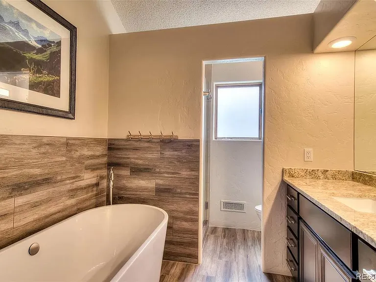575 Spring Ranch Dr — Photo 17
