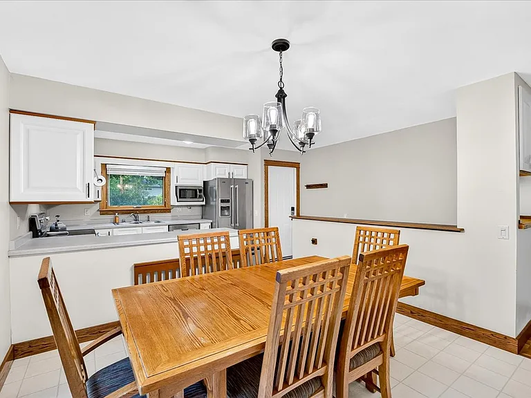 18 Cathy Ct — Photo 13