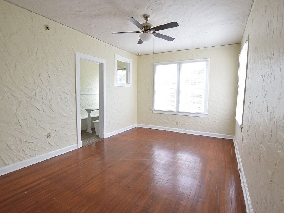 1st image of 404 E 14th St #206