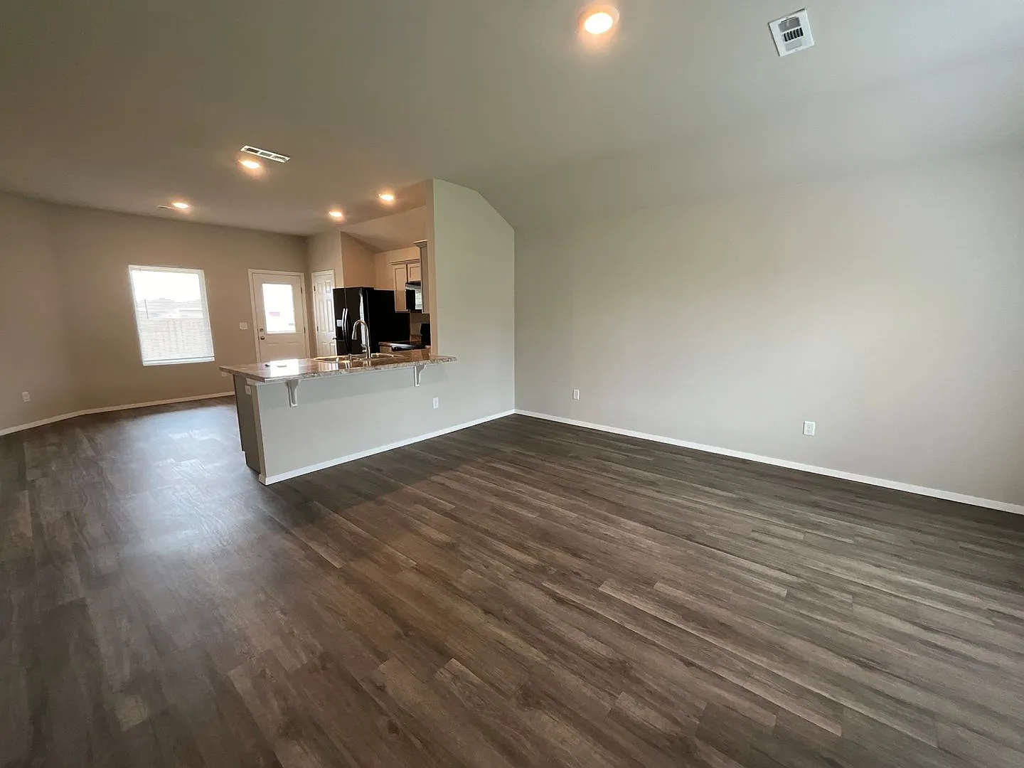 Stunning New 2024 Home Modern Living in Siloam Springs! — Photo 3
