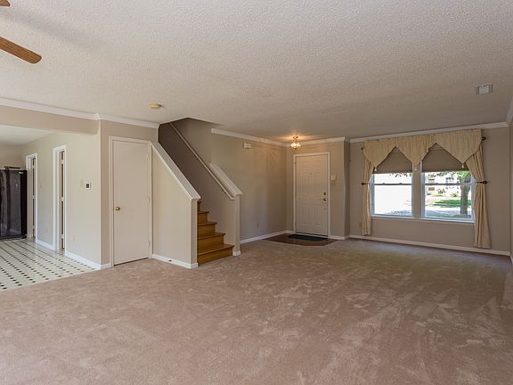 4th image of 7595 Royal Fern Ln