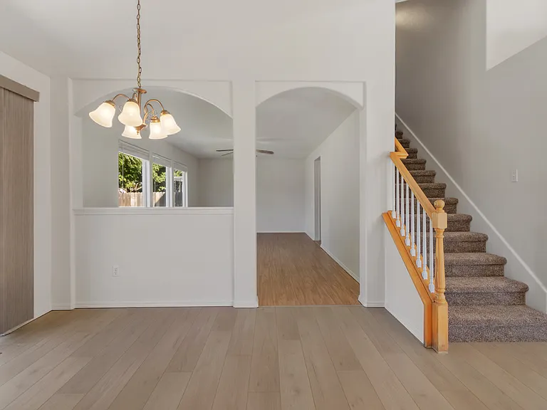 2114 E Olympic Ave — Photo 14