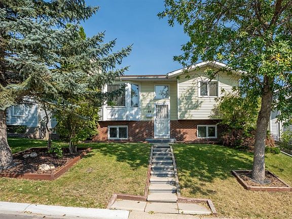 2nd image of 59 SE Macewan Park Rd NW