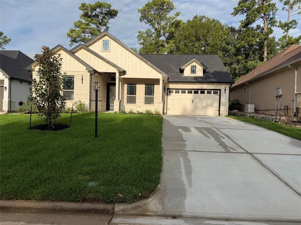 216 Blue Hill Dr, Montgomery, TX 77356
