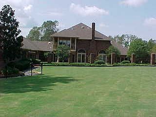 2nd image of 107 Bristol Ct