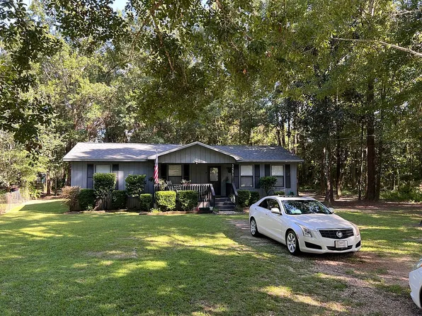 3451 Seymore Trammell Dr, Theodore, AL 36582