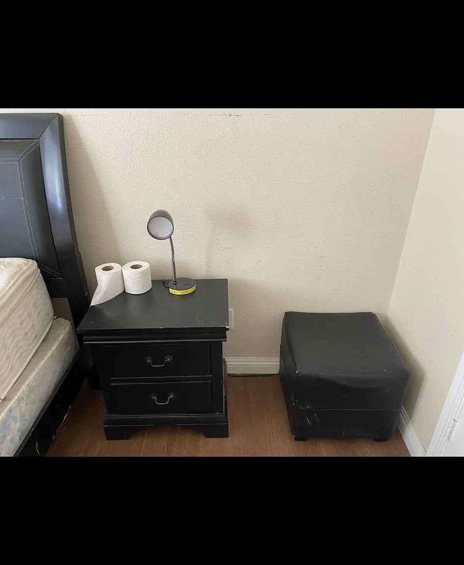 2 bed, 166 sqft, $999 — Photo 1