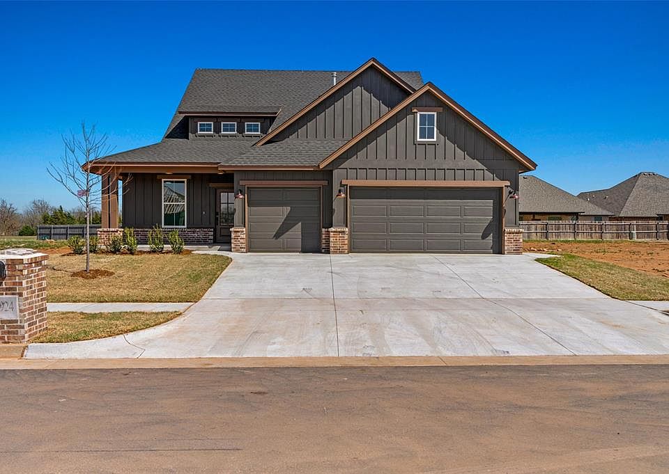 1st image of 2924 River Birch Ln