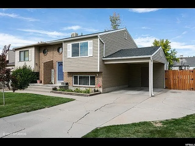 390 W 770 N — Photo 1