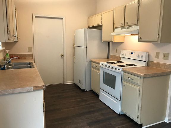 2nd image of 5482 101st St