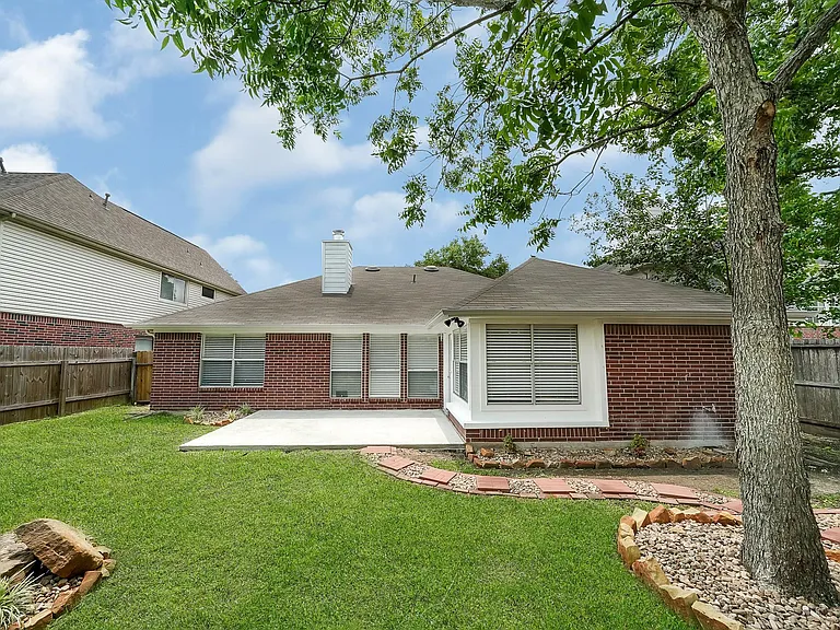 3515 Walden Dr — Photo 25