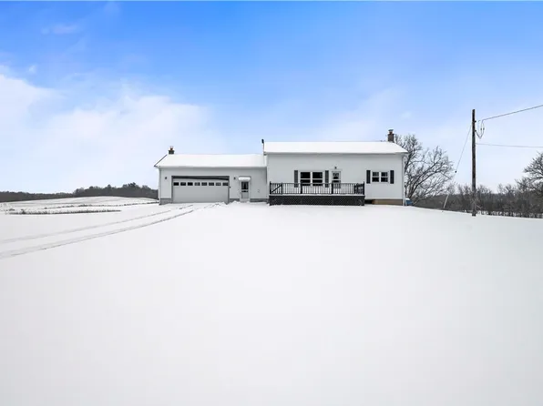 121 Cuddeback Rd, Phelps, NY 14532