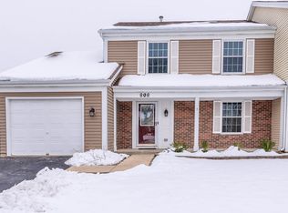 808 Trinity Ct, Carol Stream, IL 60188