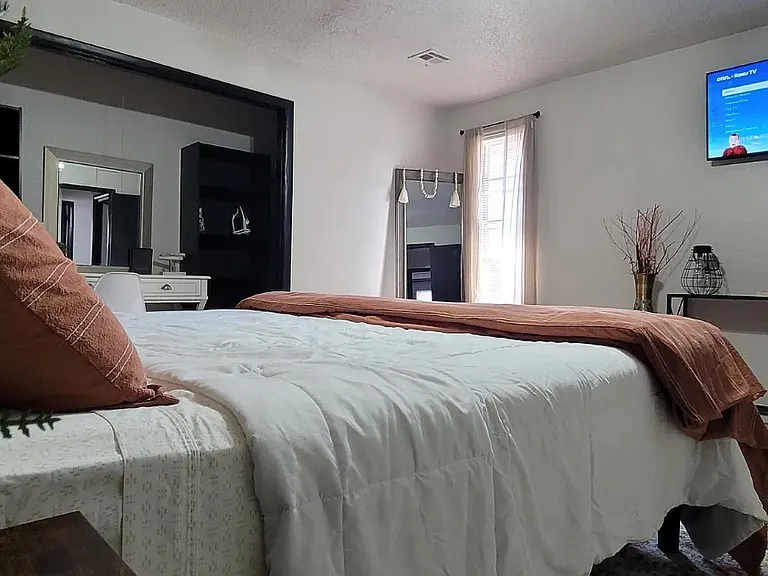 915 Ash St #1 — Photo 1