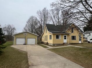 112 Cass St, Howard City, MI 49329