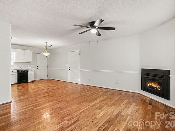 3rd image of 2466 Wilderness Ln