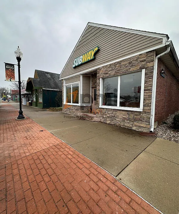 224 S Main St