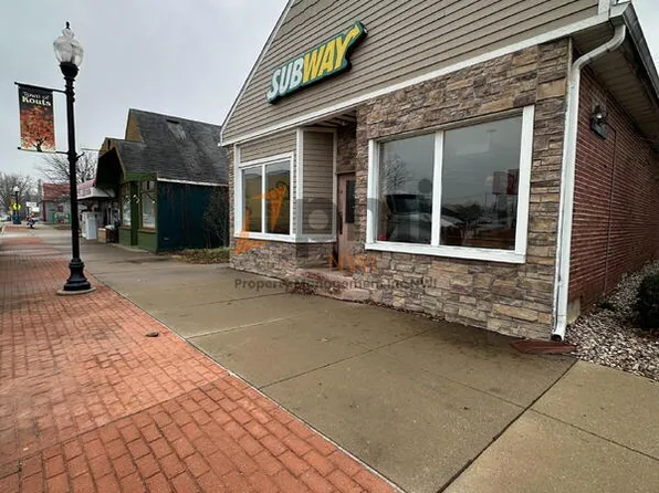 224 S Main St, Kouts, IN 46347