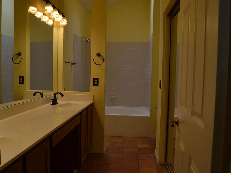 4648 W Harrison St — Photo 26