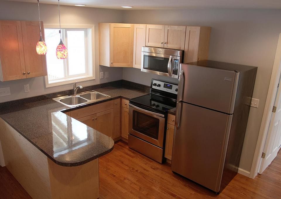 1st image of 23 Pine St #B