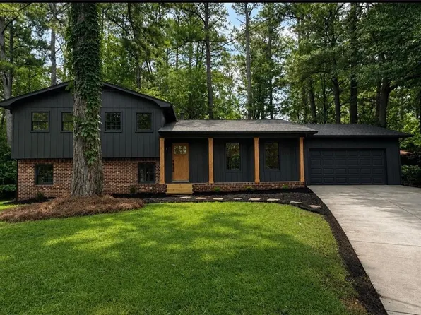 512 Wood Forest Ct, Marietta, GA 30066