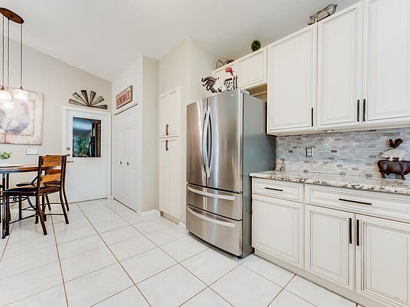 2nd image of 7750 Cherry Blossom Way