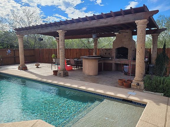 4th image of 2805 Villa Allegre