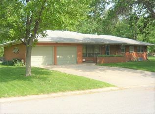 706 Random Rd, Hesston, KS 67062