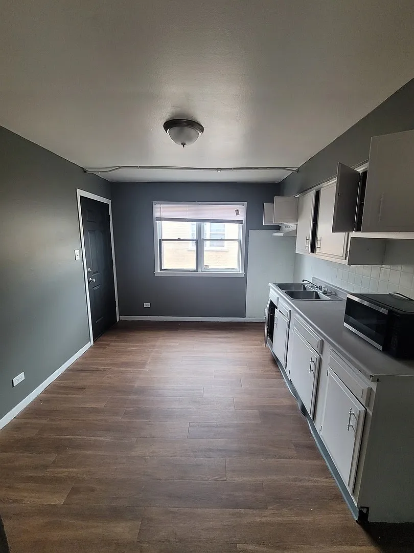 2 bed, 850 sqft, $1,375 — Photo 4