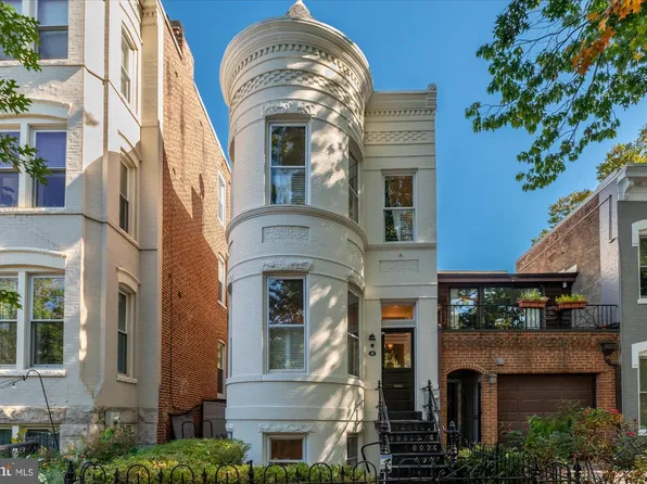 10 8th St SE, Washington, DC 20003