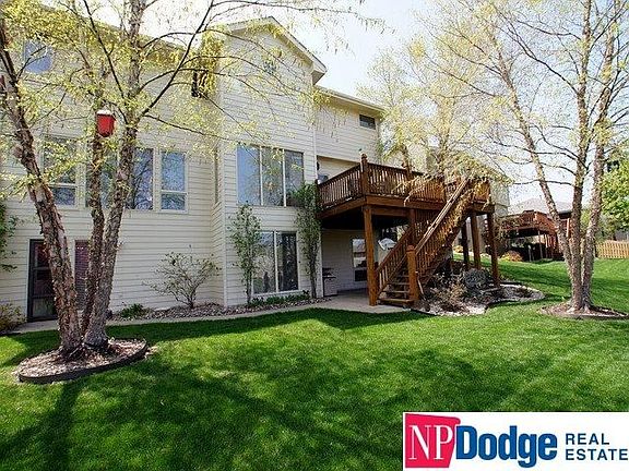 3rd image of 15410 Windsor Dr