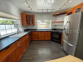 2559 E Paulstan Ct — Photo 4
