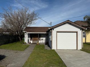 2173 Newburg Rd, Fortuna, CA 95540