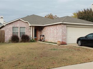 825 Hontley Dr, Arlington, TX 76001