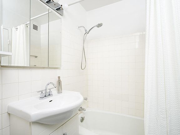5th image of 150 W End Ave APT 15P