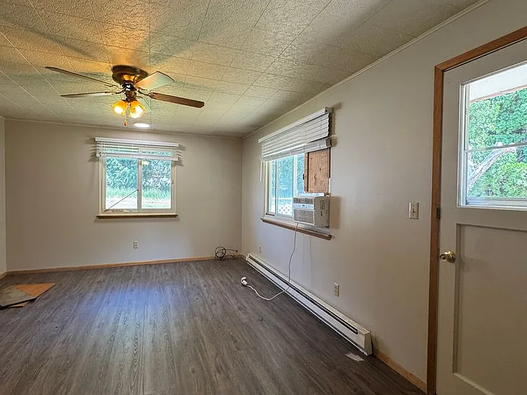 1702 College Pl — Photo 7