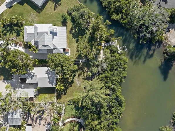 6841 Longboat Dr S, Longboat Key, FL 34228