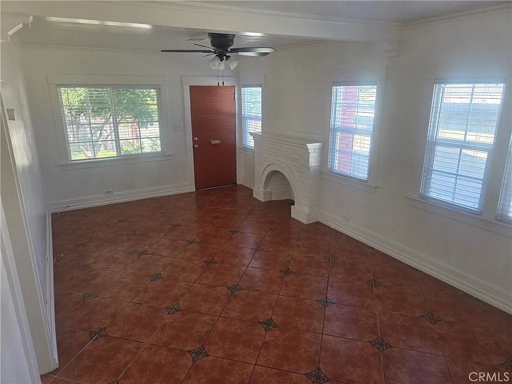 4 bed, 1056 sqft, $3,600 — Photo 4