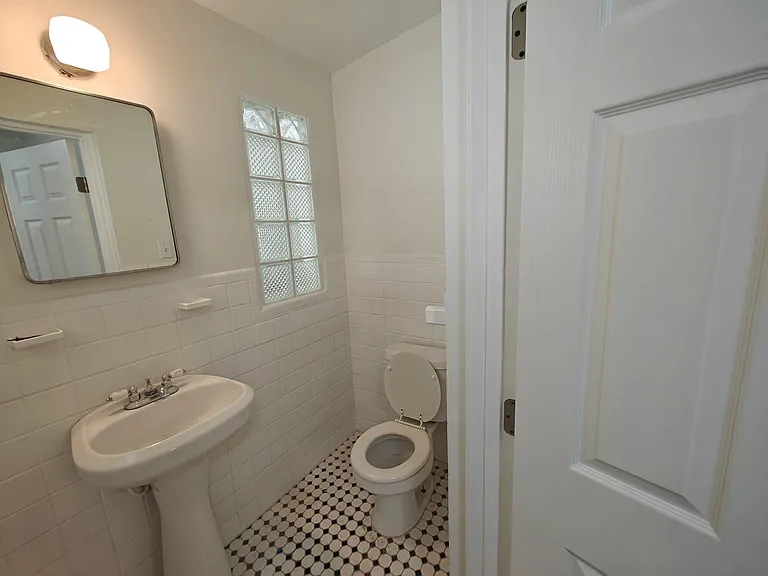 1612 Northumberland Ave — Photo 25
